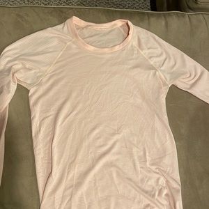 pink long sleeve lulu lemon shirt
